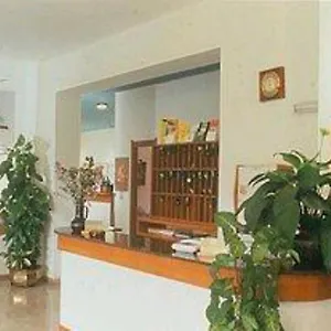 https://la-playa-hotel.hotelsalgherosardinia.com