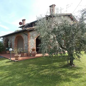 casale-le-querciole.it-tuscanyhotel.com/